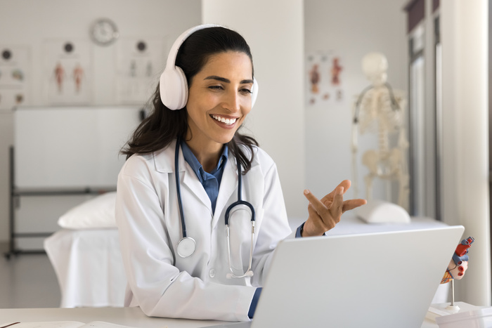 Medical Outbound Call Program Expert on call with patient