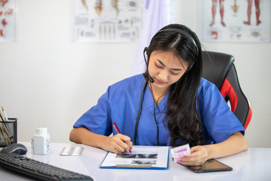 Nurse triage on call with patient
